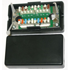 Spojovací box UTP Cat5E narážecí, černá Spojovací box UTP Cat5E narážecí, černá