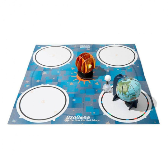 Ozobot STEAM Kits: OzoGoes - Slunce, Země a Měsíc Ozobot STEAM Kits: OzoGoes - Slunce, Země a Měsíc